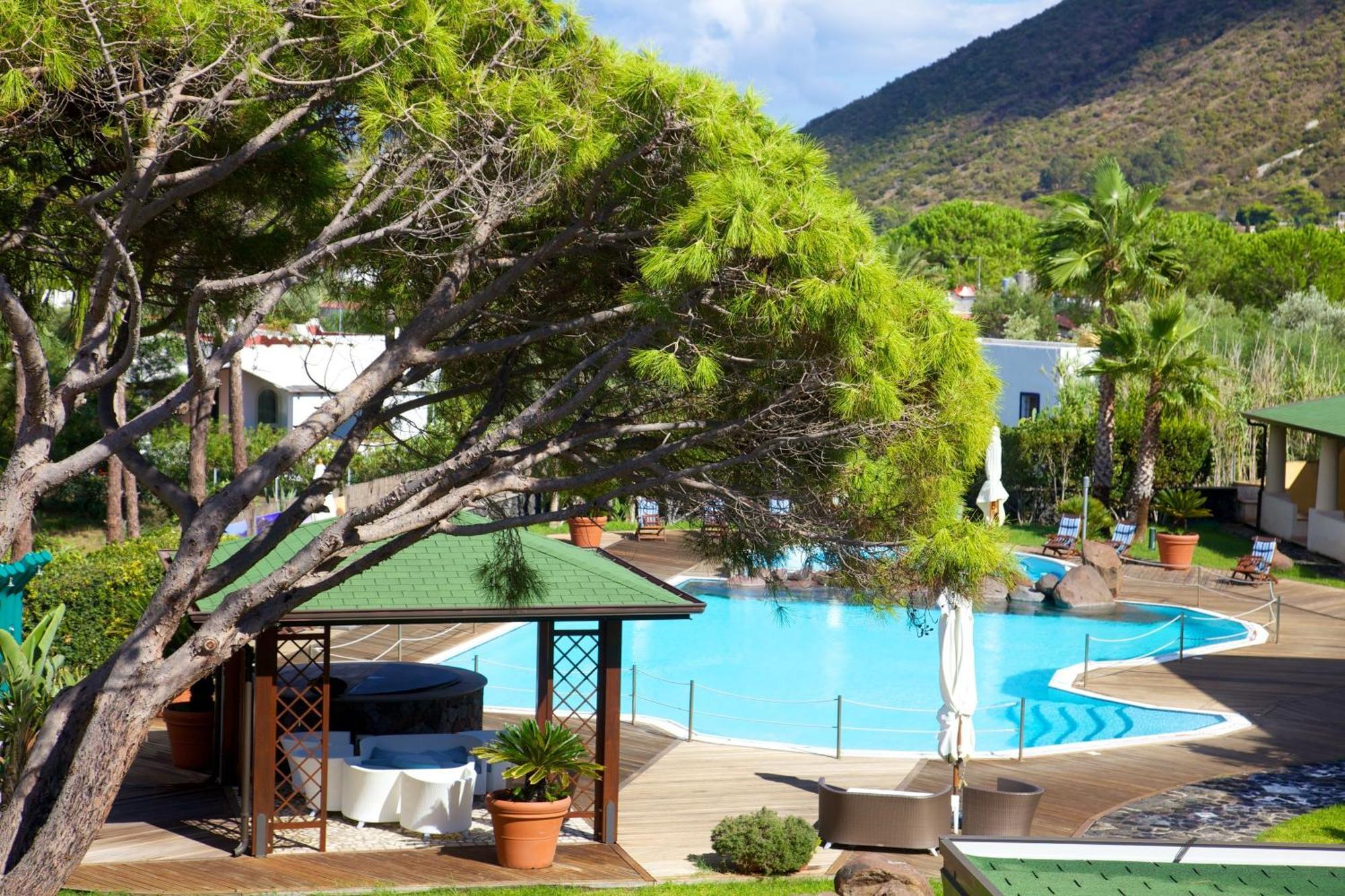 Hotel Orsa Maggiore Vulcano  Exterior photo